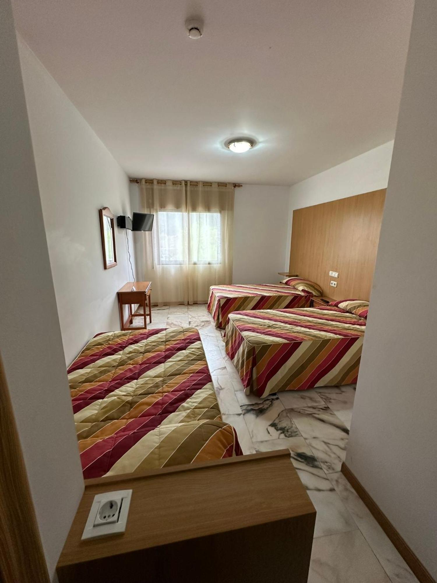 P Residencia Pividal Hotel Picaraña Екстериор снимка