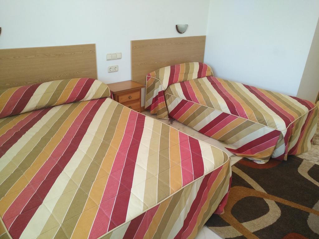 P Residencia Pividal Hotel Picaraña Екстериор снимка